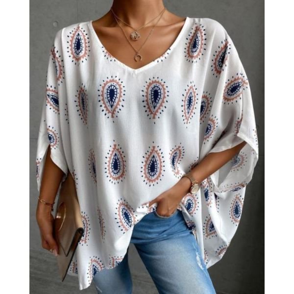 Baggy Rounded V-Neckline Short Sleeve Top